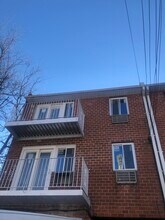 14146 Pershing Cres, Unit 3 in Jamaica, NY - Building Photo - Building Photo