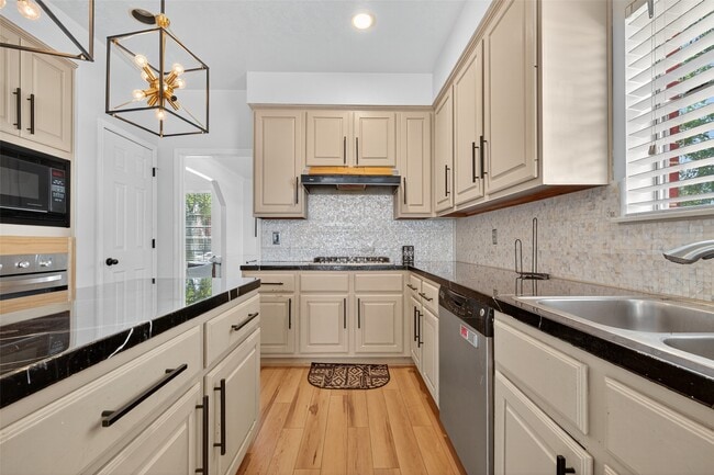 property at 3318 Pebble Trace Dr