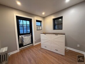 HALSEY STREET, Unit 1R in Brooklyn, NY - Foto de edificio - Building Photo