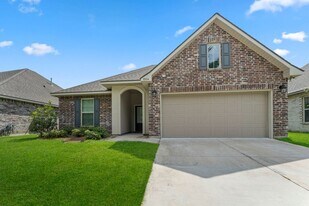 7324 Kenilworth Crossing Ave in Baton Rouge, LA - Building Photo