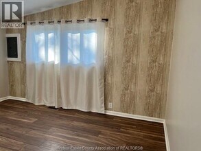 3401 Roxborough Ave in Windsor, ON - Building Photo - Building Photo