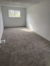 506 8th St in Struthers, OH - Building Photo - Building Photo