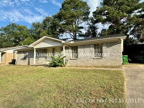 8 Rosemunn Dr in Little Rock, AR - Building Photo - Building Photo
