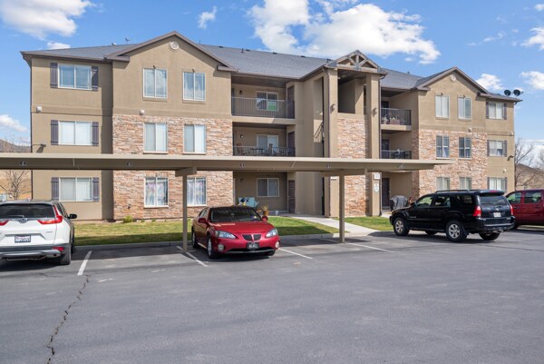 3585 E Rock Creek Rd #11 in Eagle Mountain, UT - Building Photo
