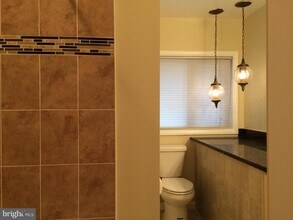 6704 Old Chesterbrook Rd in McLean, VA - Building Photo - Building Photo