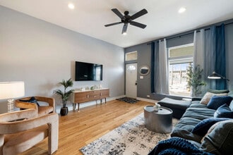 109 S Paulina St in Chicago, IL - Building Photo - Building Photo