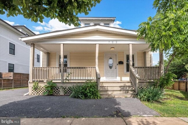 703 N Barton St in Arlington, VA - Building Photo - Building Photo