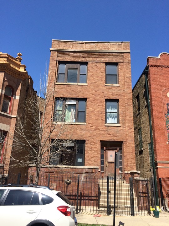 2706 W Haddon Ave in Chicago, IL - Foto de edificio