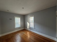 15 Bay State Ave, Unit 2 in Somerville, MA - Foto de edificio - Building Photo