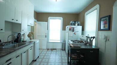 1759 St Anthony Ave, Unit Lower Unit in St. Paul, MN - Building Photo - Building Photo