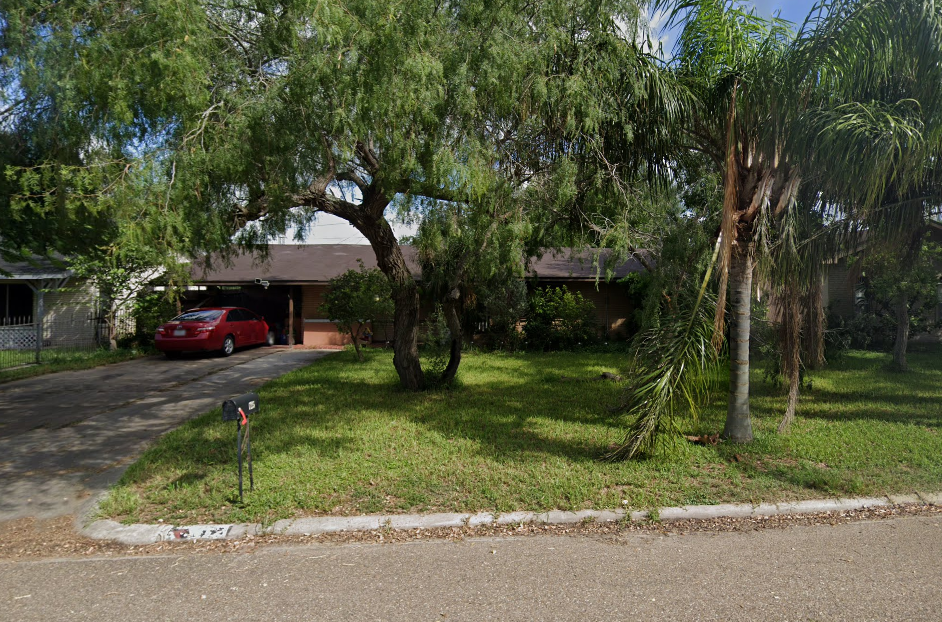 725 E Carrol St in Harlingen, TX - Foto de edificio