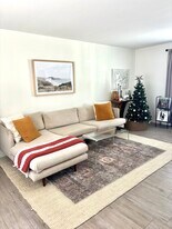 501 18th St, Unit C in Huntington Beach, CA - Building Photo