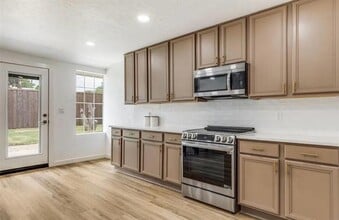 3657 High Vista Dr in Dallas, TX - Building Photo - Building Photo