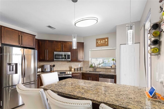 20773 NW 3rd St in Pembroke Pines, FL - Building Photo - Building Photo