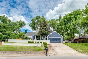 1309 Fox Lake Ln in Edmond, OK - Building Photo