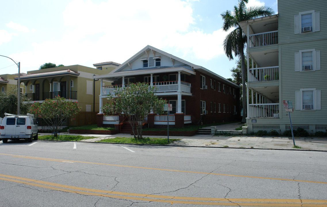 638 3rd Ave S in St. Petersburg, FL - Foto de edificio