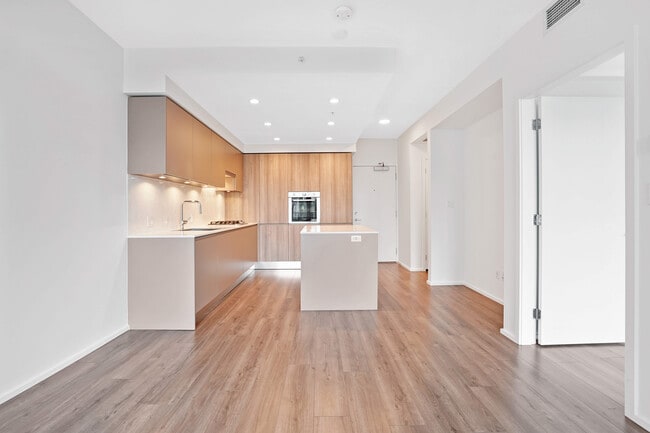 3809 Evergreen Pl in Burnaby, BC - Building Photo - Building Photo
