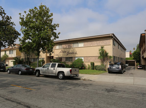 1125 N Louise St in Glendale, CA - Building Photo - Primary Photo