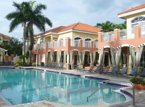 Residences at Legacy Place in Palm Beach Gardens, FL - Foto de edificio