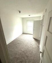 322 Wallace St, Unit #2 in Erie, PA - Building Photo - Building Photo