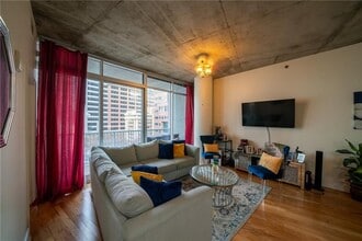 44 Peachtree Pl NE in Atlanta, GA - Building Photo - Building Photo