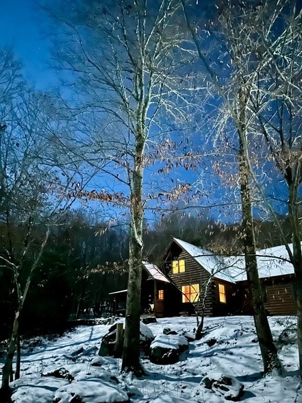 5451 River Rd in Arlington, VT - Building Photo - Building Photo