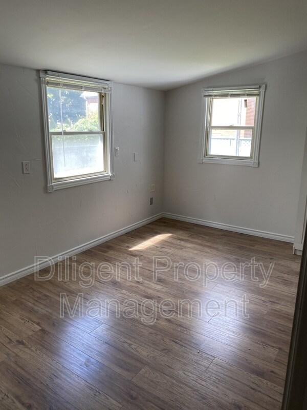 property at 612 Romaine St