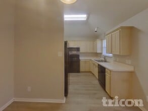 7501 Ashcroft Cir in Fort Worth, TX - Building Photo - Building Photo