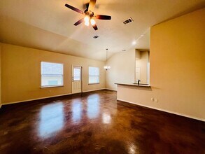 10147 Westover Bluff in San Antonio, TX - Building Photo - Building Photo