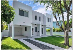 315 NW 34th Ave in Miami, FL - Building Photo