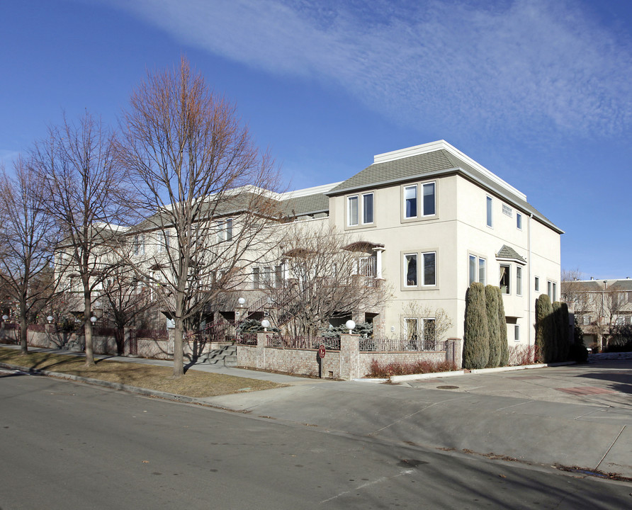 Alamo Placita in Denver, CO - Building Photo