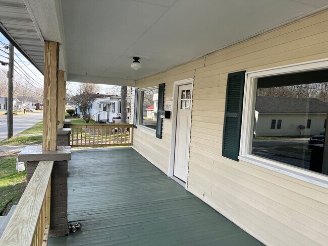 1003 W 5th St in Corbin, KY - Building Photo - Building Photo