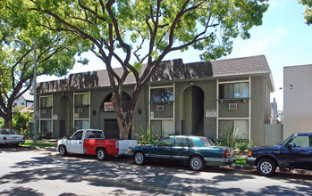 Cypress Apartments in Santa Ana, CA - Building Photo - Building Photo