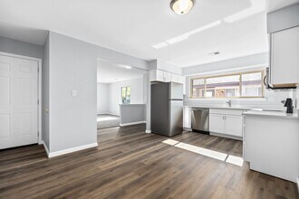 Parkview Estates in Joliet, IL - Foto de edificio - Building Photo