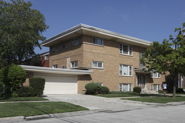 8501 W Cermak Rd in North Riverside, IL - Foto de edificio - Building Photo