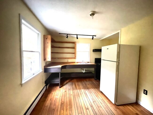 436 Long Plain Rd in Leverett, MA - Building Photo - Building Photo