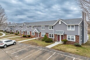 Riverview Crossing Condominiums in Branford, CT - Building Photo