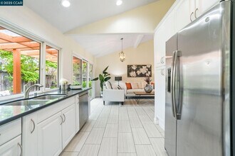 4410 Sugarland Ct in Concord, CA - Building Photo - Building Photo