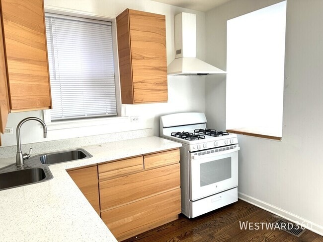 property at 2102 N Springfield Ave