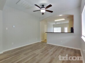 20503 Providence Point Dr, Unit 204 in Katy, TX - Building Photo - Building Photo