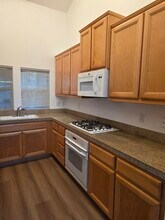 426 Matteri Cir in Cotati, CA - Building Photo - Building Photo