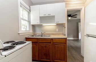 122 W Lagrange St in Morenci, MI - Building Photo - Building Photo