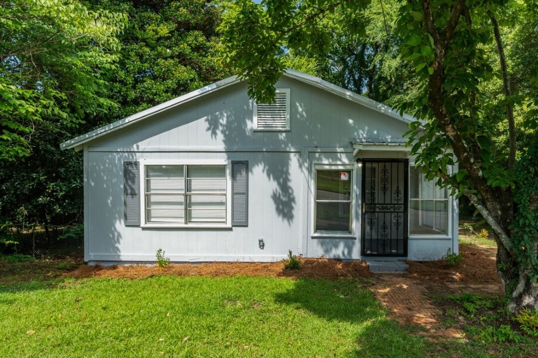 1812 26th Ave in Tuscaloosa, AL - Foto de edificio