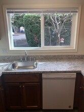 3288 Alberta Ave NE in Salem, OR - Building Photo - Building Photo