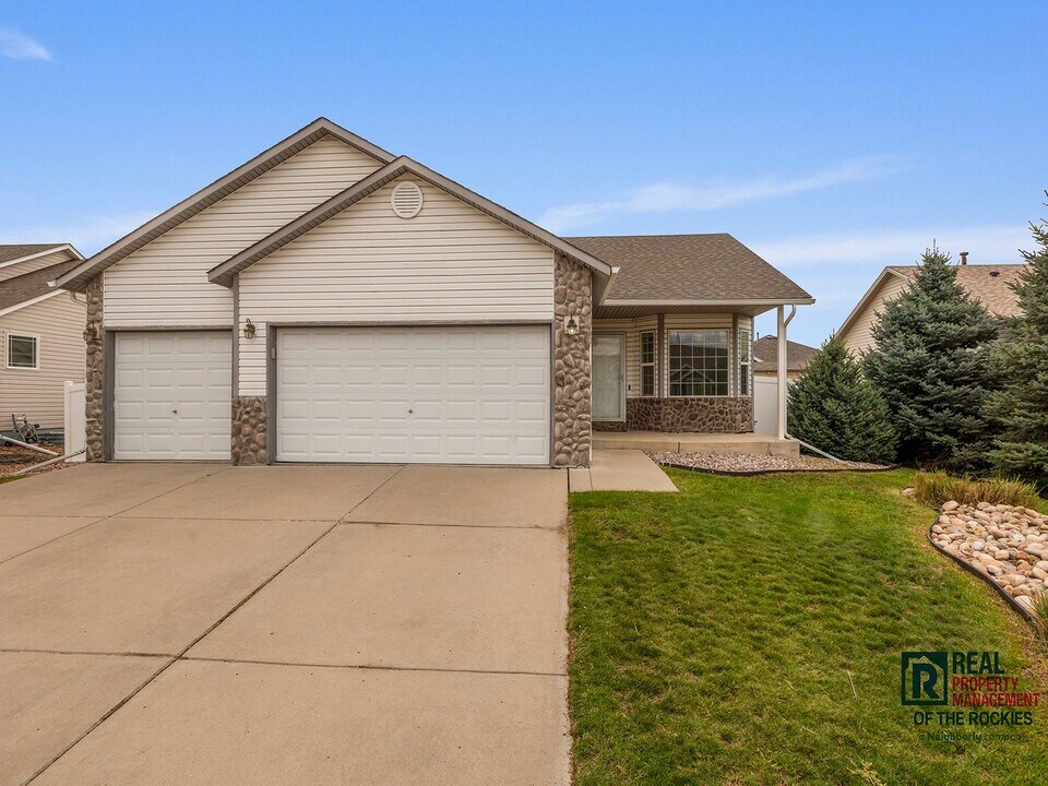6962 McClellan Rd in Wellington, CO - Building Photo