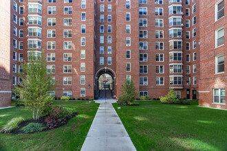 Flagg Court in Brooklyn, NY - Building Photo - Building Photo