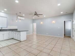 1116-1122 E 1st Street in Long Beach, CA - Building Photo - Interior Photo