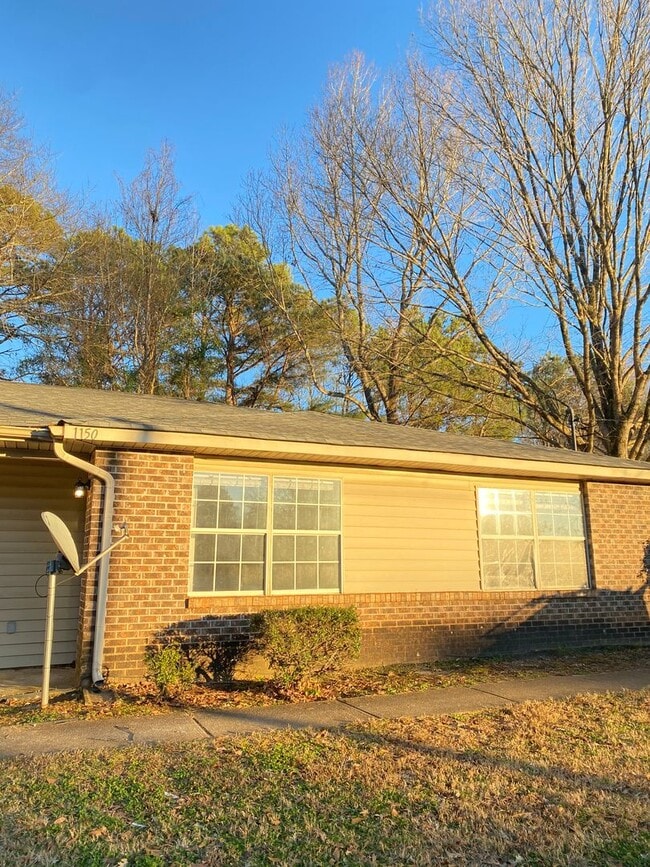 1150 Gentry Dr in Auburn, AL - Building Photo - Building Photo