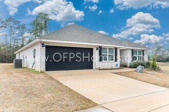 6705 Sarah Ann Way in Laurel Hill, FL - Building Photo - Building Photo