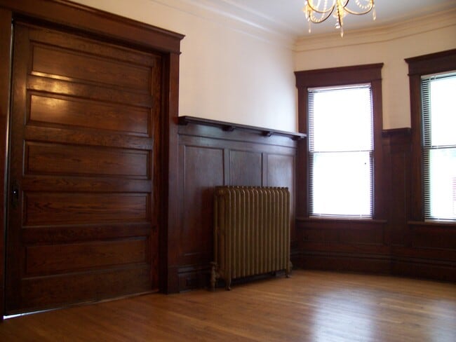 property at 1902 E Newberry Blvd
